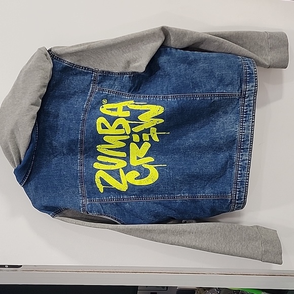 Zumba Fitness Tops - Zumba lovers 💜 /